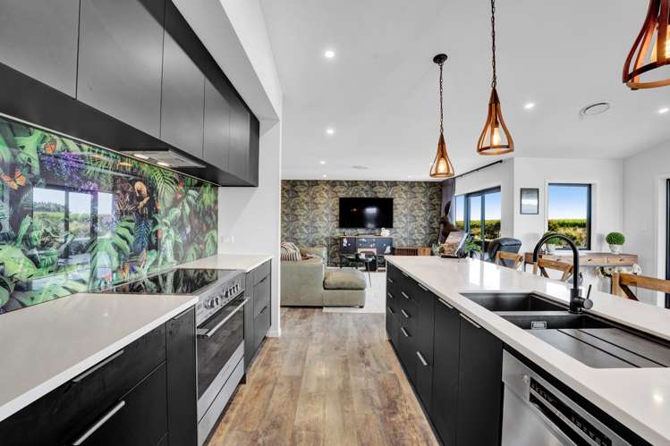 661 Manaia Road Manaia_4