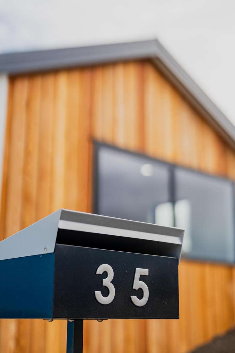 35 Stackwood Avenue Woodend_1