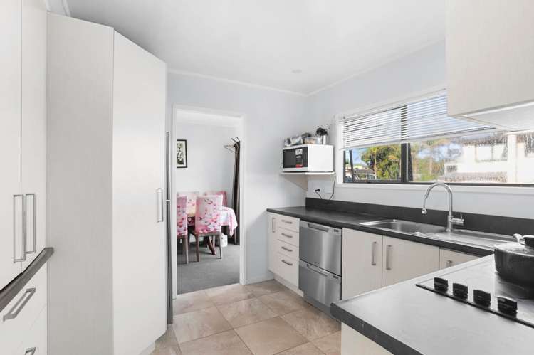 2/81 White Swan Road Mt Roskill_7