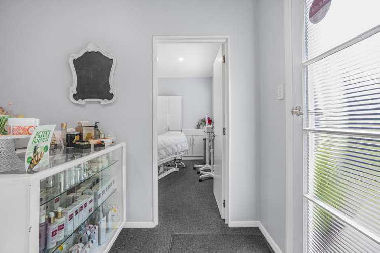 7 Military Road Boulcott_24