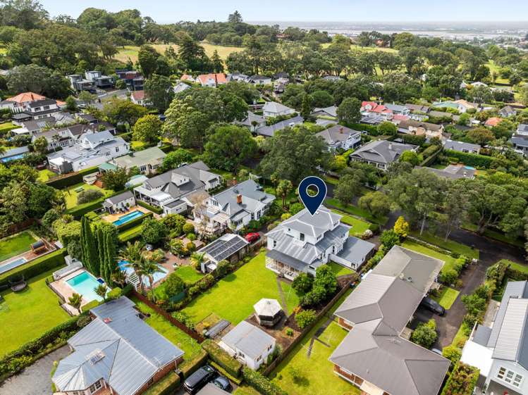 14 Gladwin Road Epsom_5