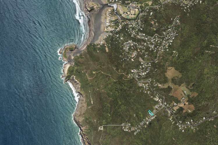 21 Te Ahuahu Road Piha_16