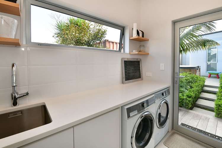 52 Walton Street Red Beach_24