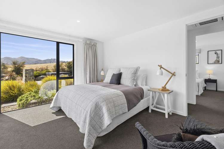 75 Infinity Drive Wanaka_11