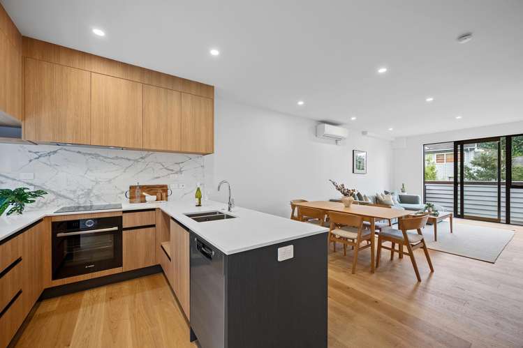 8/10 Meadowbank Road_5