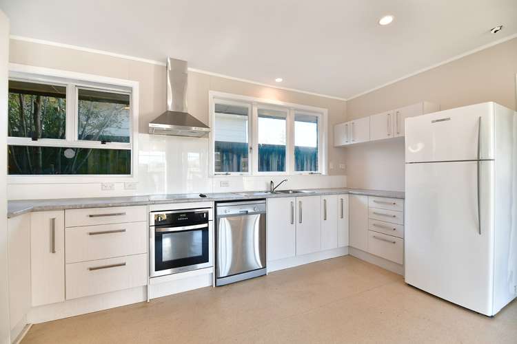 11a Springs Road Parakai_5