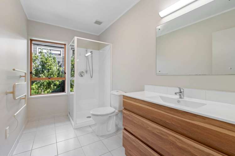 10 Commodore Parry Road Castor Bay_6