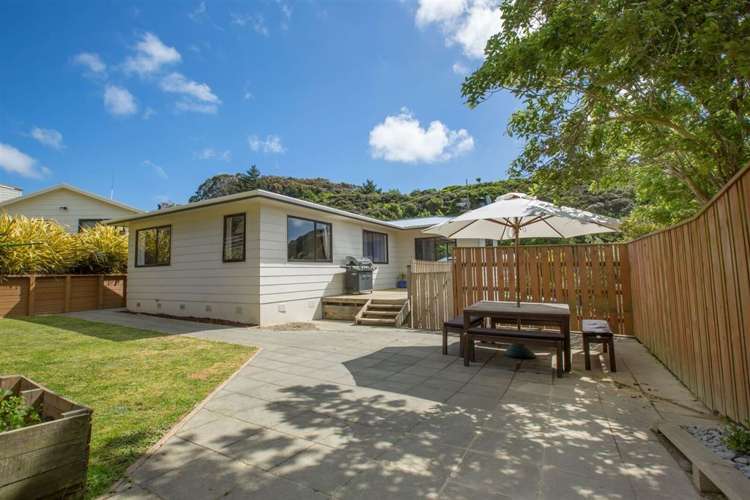 76 Omapere Street Whitby_16