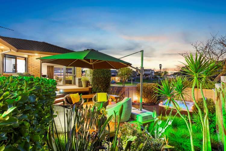 1 Gleneagles Grove Wattle Downs_9