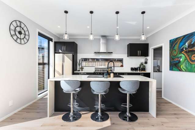 28 Queen Charlotte Drive Aotea_2