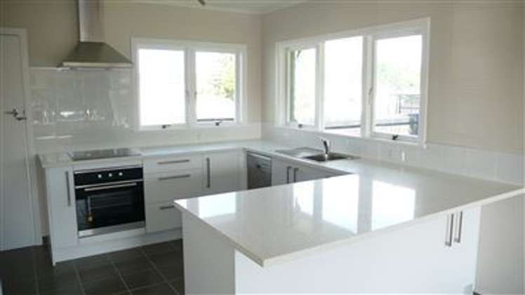 1/1 Waratah Street Birkenhead_1