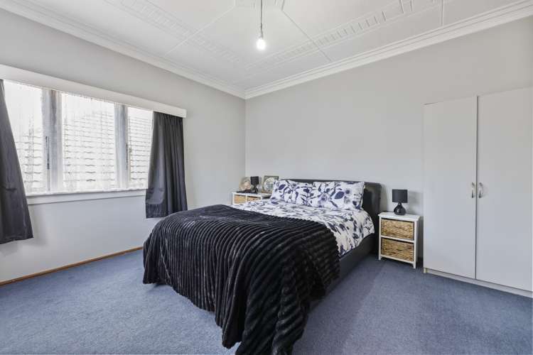 25 Riselaw Road Calton Hill_11