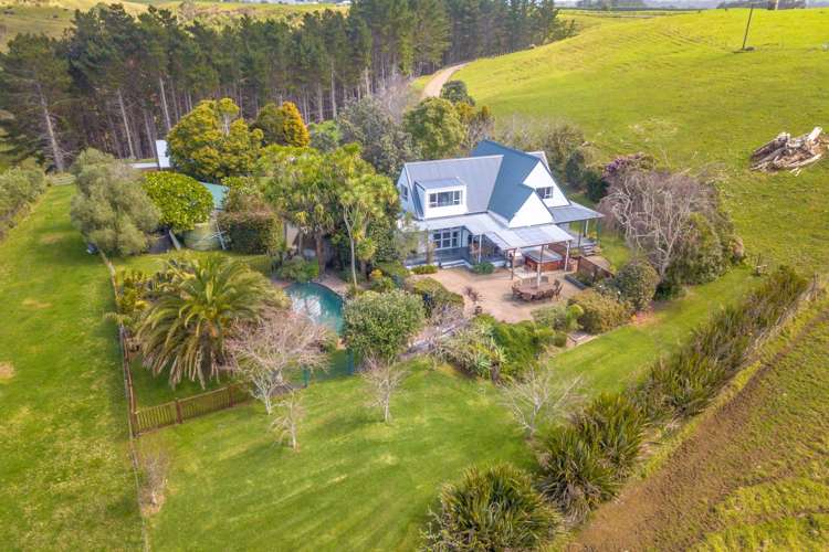 96 Hatton Road Awhitu_29