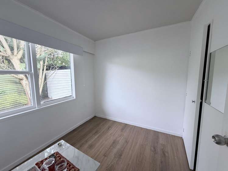 2/33 Ashlynne Avenue 10695_6