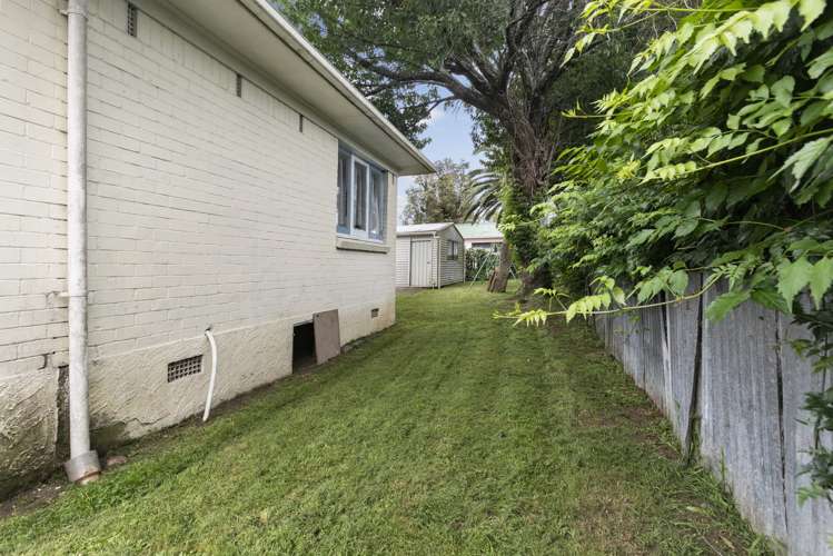 68 Sutton Crescent Papakura_10