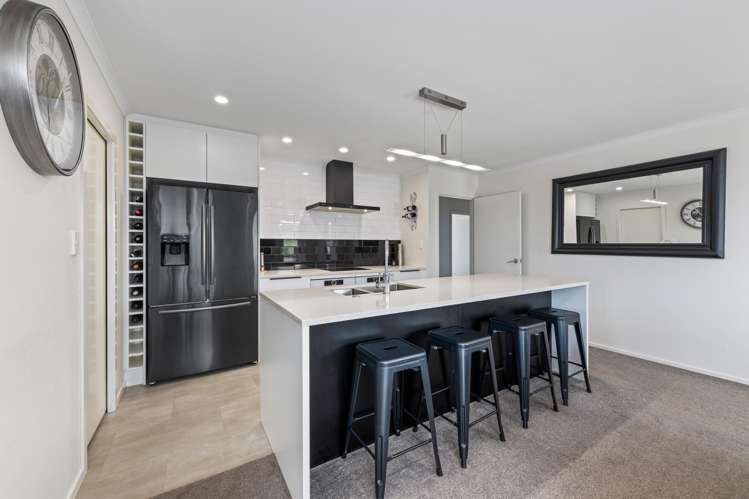 31 Corsair Crescent Burleigh_5