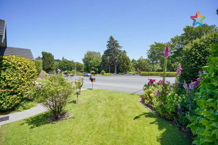 195 Queens Drive Windsor_20