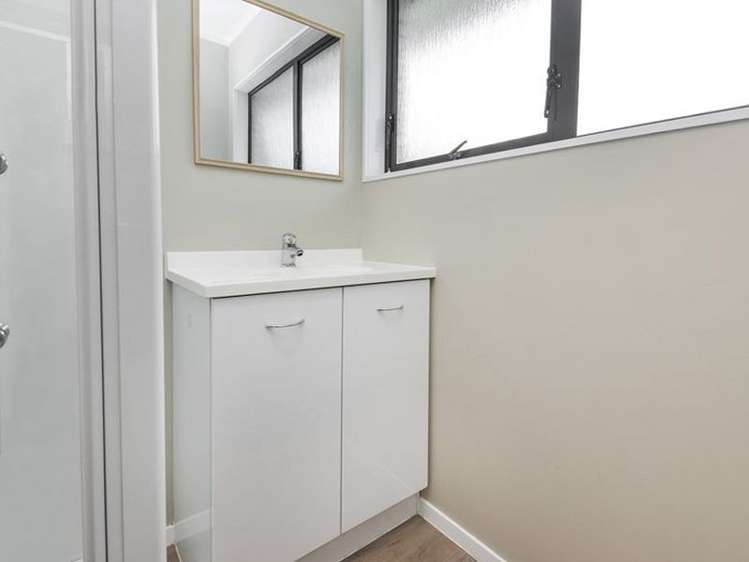 2/24 Prictor Street Papakura_5