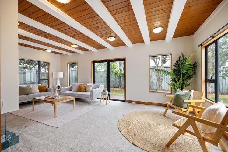 2/155 Yaldhurst Road Upper Riccarton_1