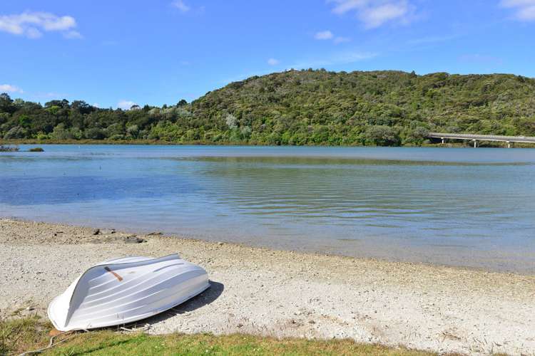 2H/25 Weranui Road Waiwera_12