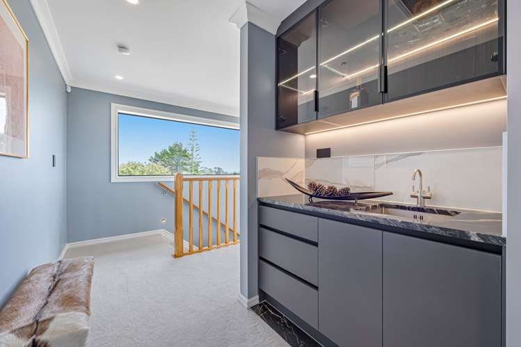 2 Taku Close Long Bay_14