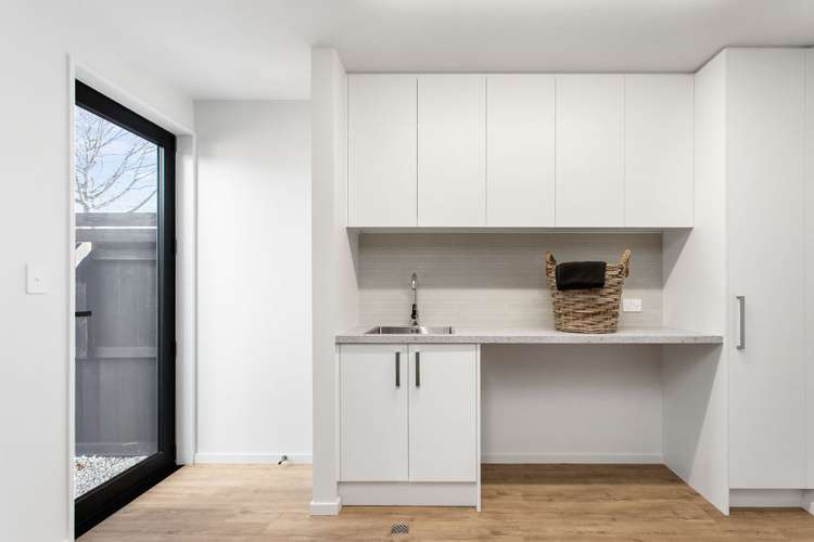 1/125 Canon Street Edgeware_12