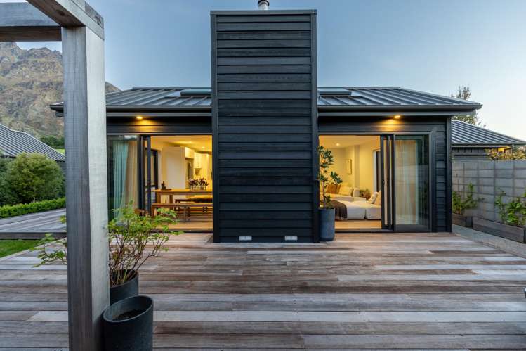 10 Pendeen Crescent Jacks Point_17