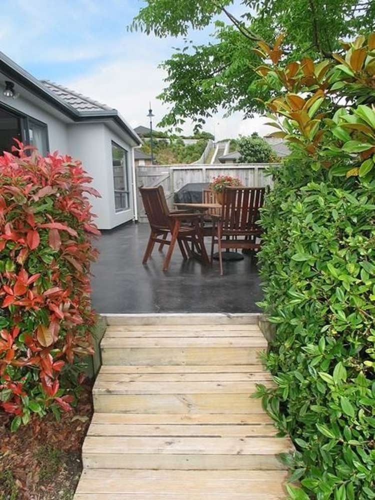 13 Tongariro Drive Aotea_16