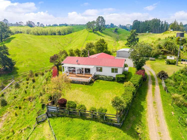 212 Whangamata Road Kinloch_1