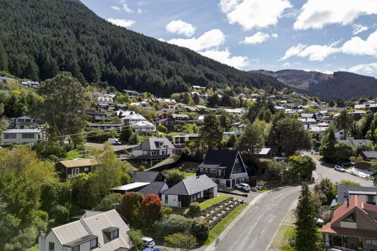 24 Williams Street Fernhill/Sunshine Bay_21