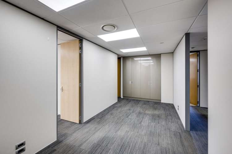 301-303 Queen Street East Hastings Central_16