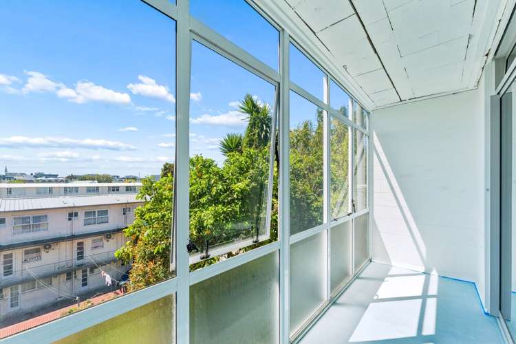 1/17 Esplanade Road Mt Eden_3