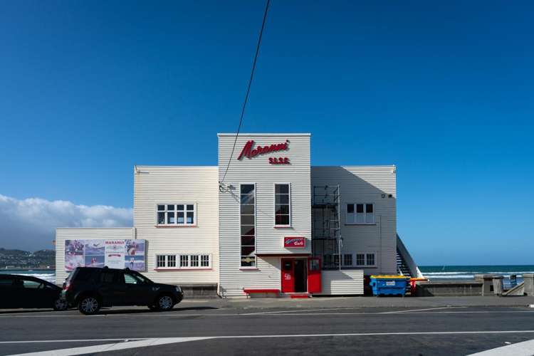 42C Apu Crescent Lyall Bay_17