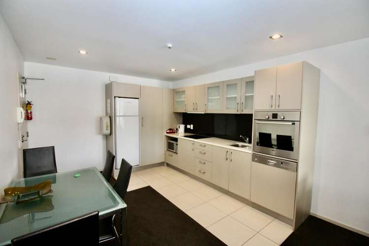 1B/8 The Esplanade Whitianga_7