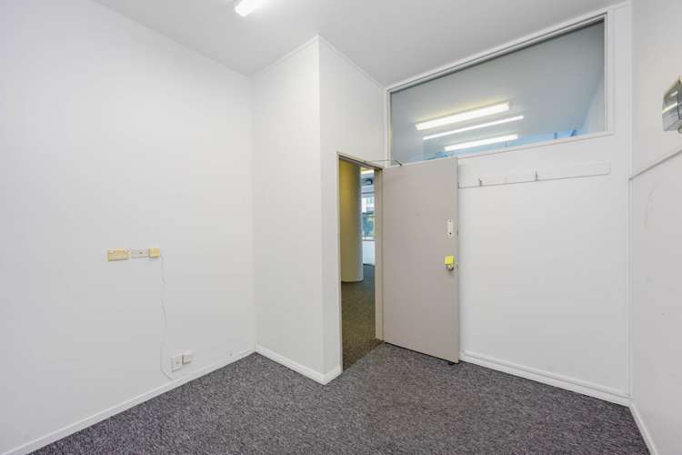 Unit 8/145 Quay Street City Centre_14