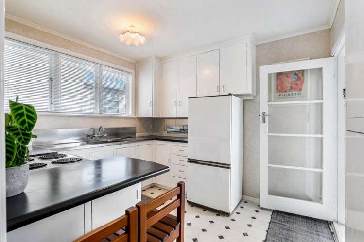 18 Selwyn Crescent Forrest Hill_7