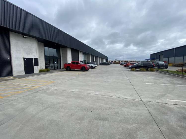 Unit 3 at 1370 Arthur Porter Drive Burbush_6