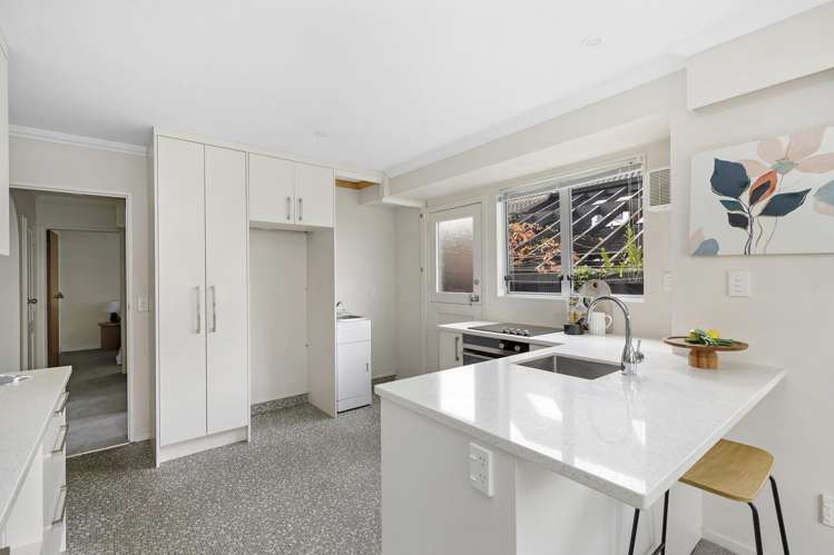 20A Marina Grove Hutt Central_6