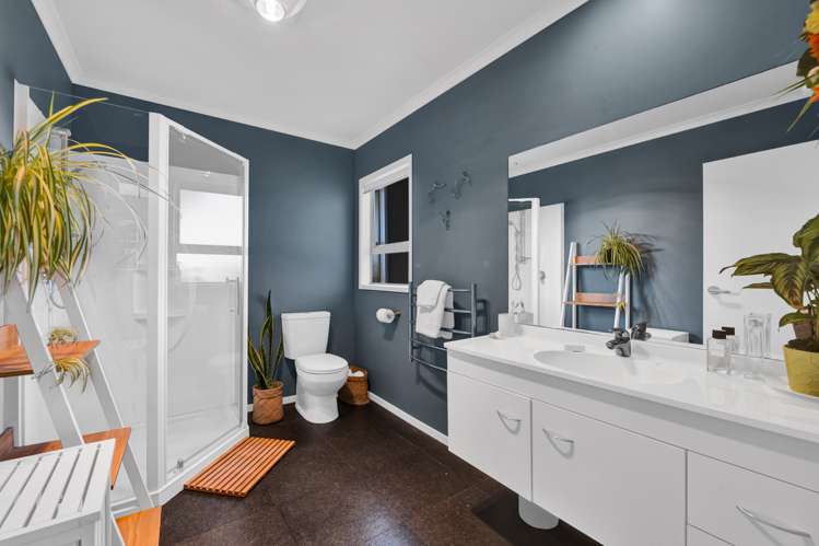 265 Tai Road Opunake_14