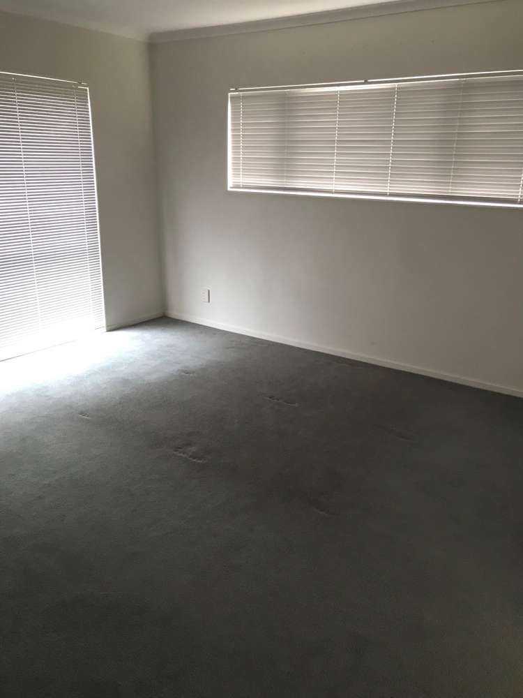 6 Fleetwood Drive Henderson_10