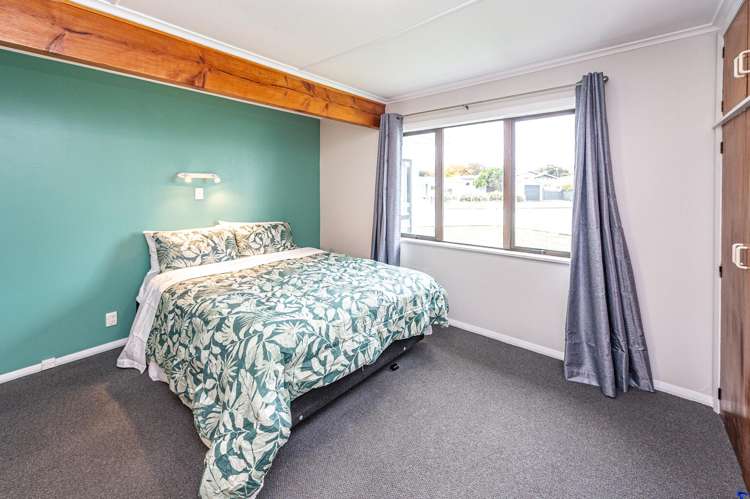 24 Selwyn Crescent College Estate_10