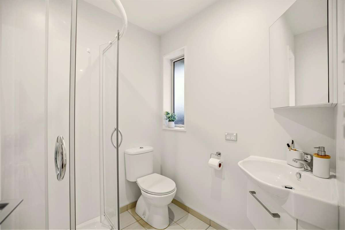 4/3 Oakridge Street_5