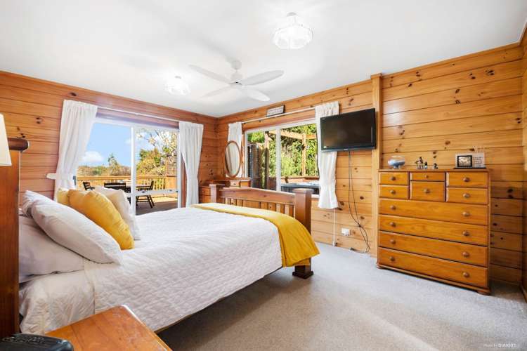65 Whangaparaoa Road Red Beach_14