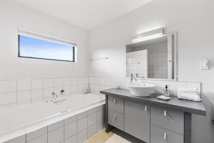 9 Grosvenor Drive Matamata_12