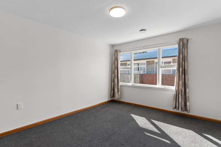 2/107 Halswell Road_5