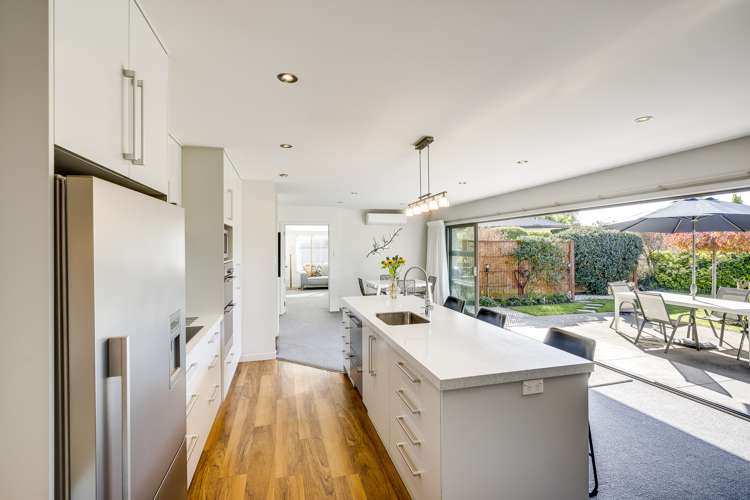 8 Anna Lane Raureka_9