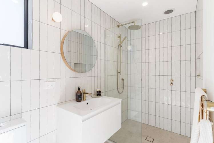 1/7 Pine Road Orewa_14