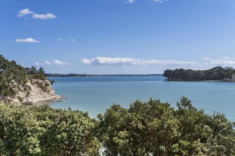 29 Hawke Crescent Beachlands_21