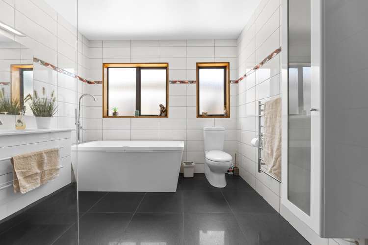 12 Suntory Lane Burwood_18