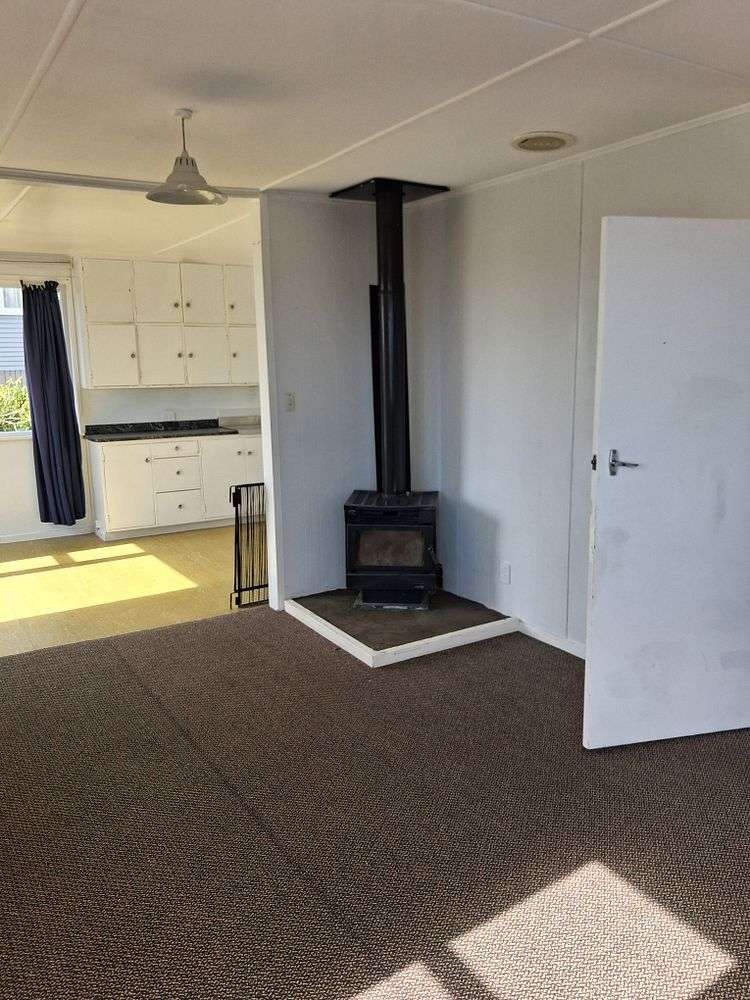 80 Arahura Crescent Waitangirua_2